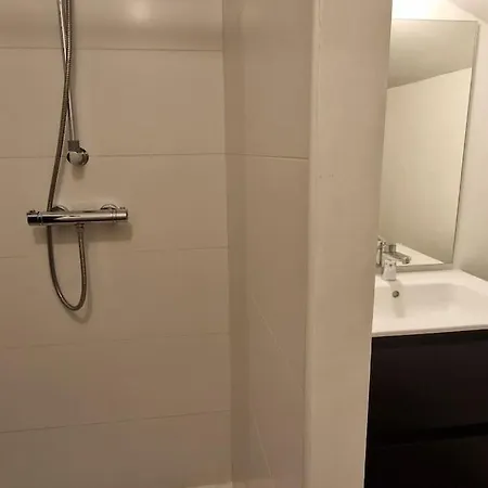 Maison Familiale 7 Chambres, 3 Salles De Bain Sabres